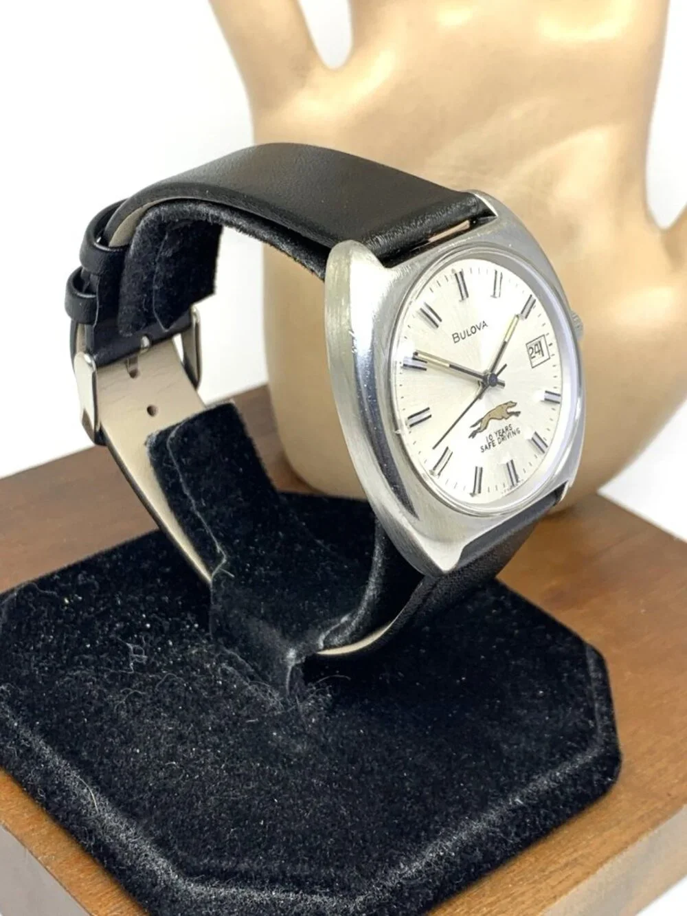 Bulova Men's Watch 7313 Vintage 1970's N4 Swiss Automatic Greyhound Safe Driving